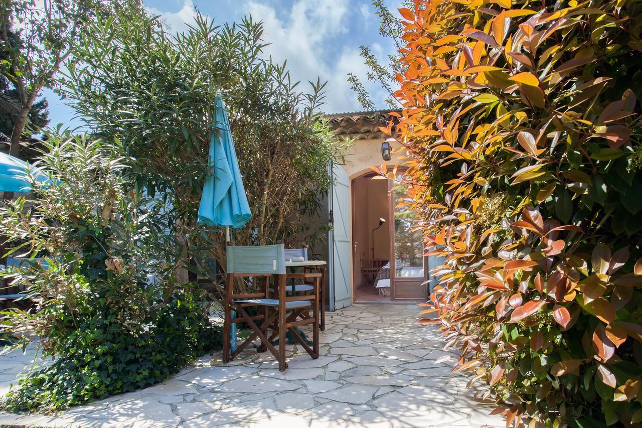 Le Mas Shabanou Bed & Breakfast Roquefort-les-Pins Exterior photo