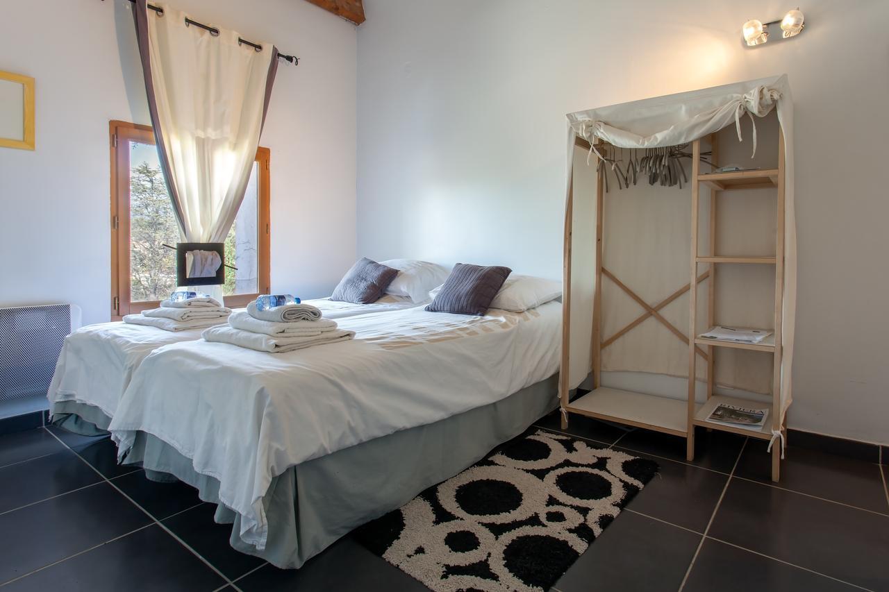 Le Mas Shabanou Bed & Breakfast Roquefort-les-Pins Exterior photo